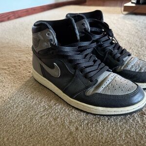 Nike Air Jordan 1 Shadows - Size 10.5M